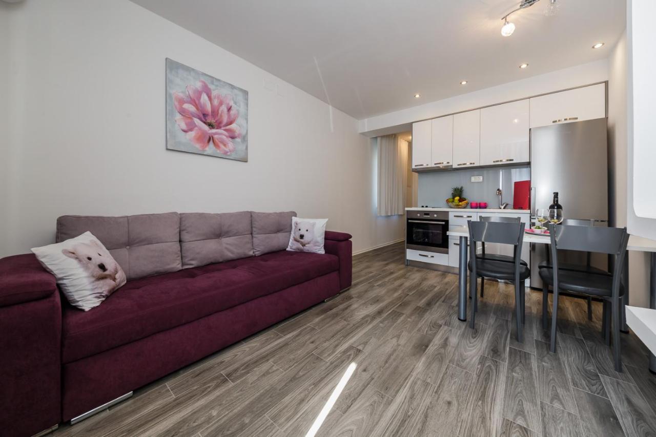 Lovely Apartments Каштела Екстер'єр фото